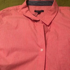 Button Dow blouse By:Tommy Hilfiger